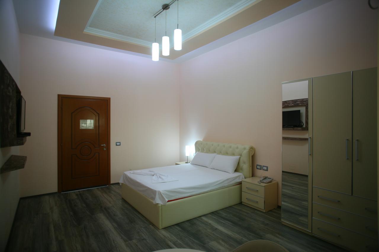 Prince Of Lake Hotel Shkoder Ngoại thất bức ảnh