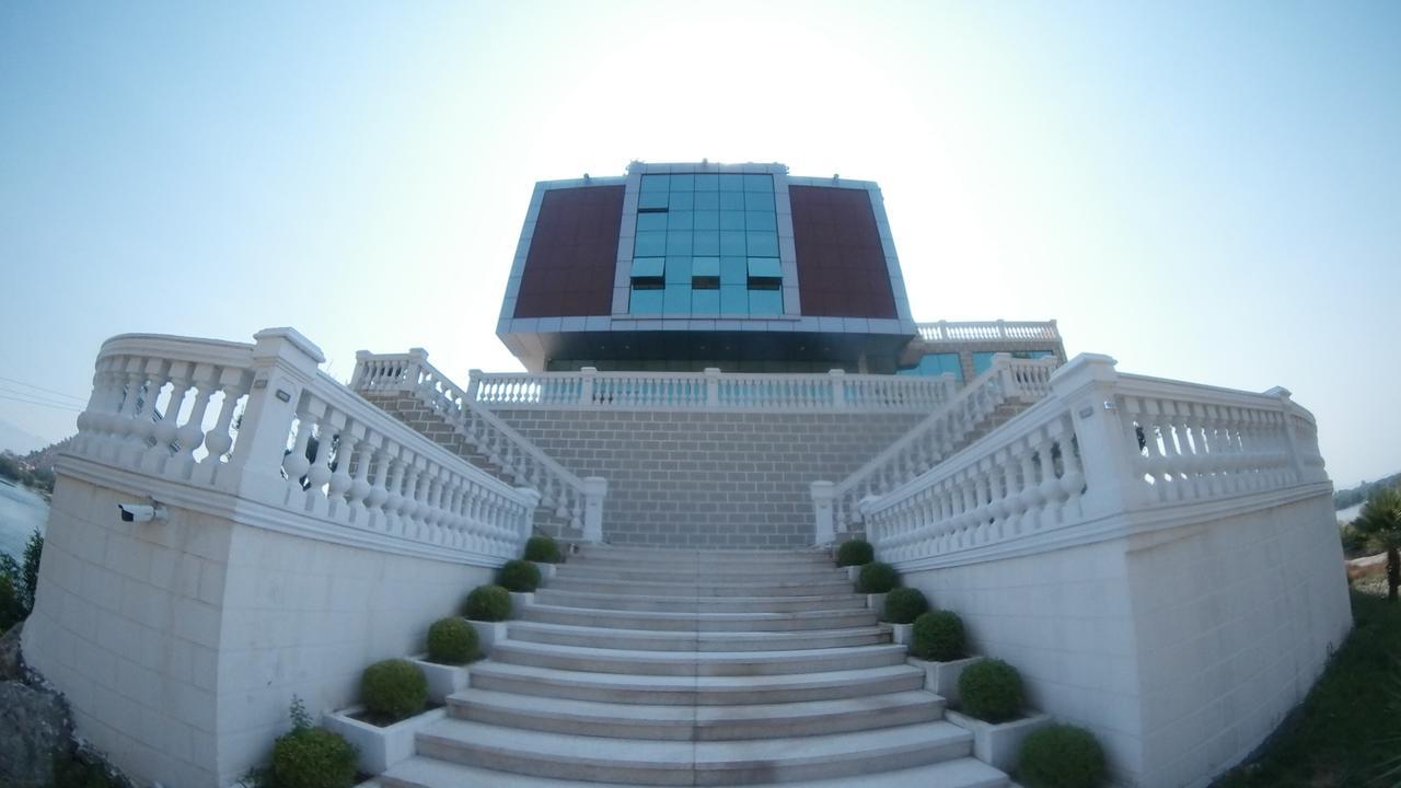 Prince Of Lake Hotel Shkoder Ngoại thất bức ảnh