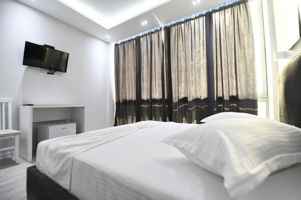 Prince Of Lake Hotel Shkoder Ngoại thất bức ảnh