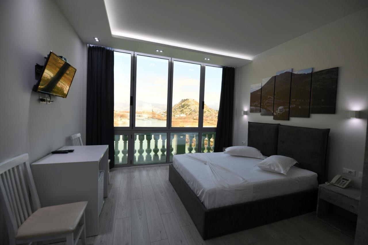 Prince Of Lake Hotel Shkoder Ngoại thất bức ảnh